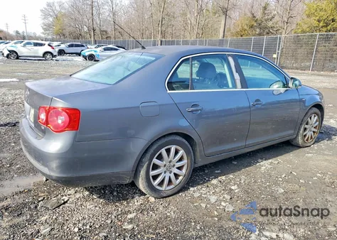2007 Volk Jetta z USA, uszkodzony, nr VIN 3VWEF71K67M086318